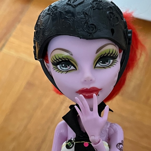 MONSTER HIGH Operetta Doll - Picture 1 of 2